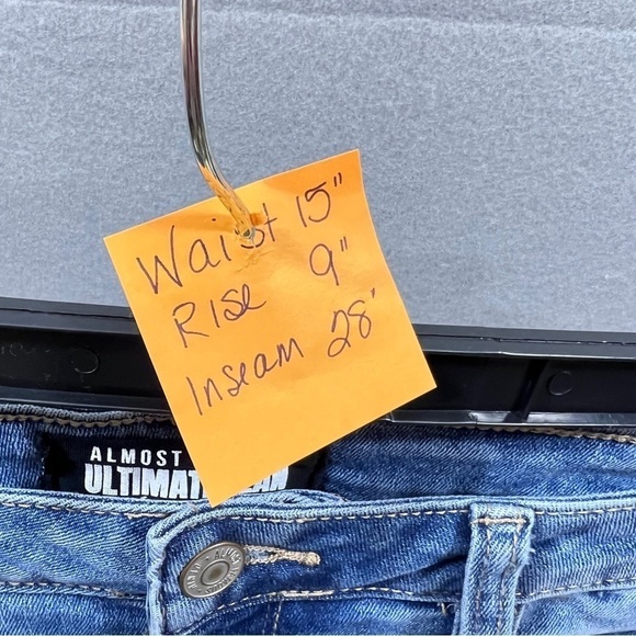 Almost Famous Ultimate Jean (Brand Size 2) Regular Size 8 Waist 30" Ankle Slim - Picture 5 of 7